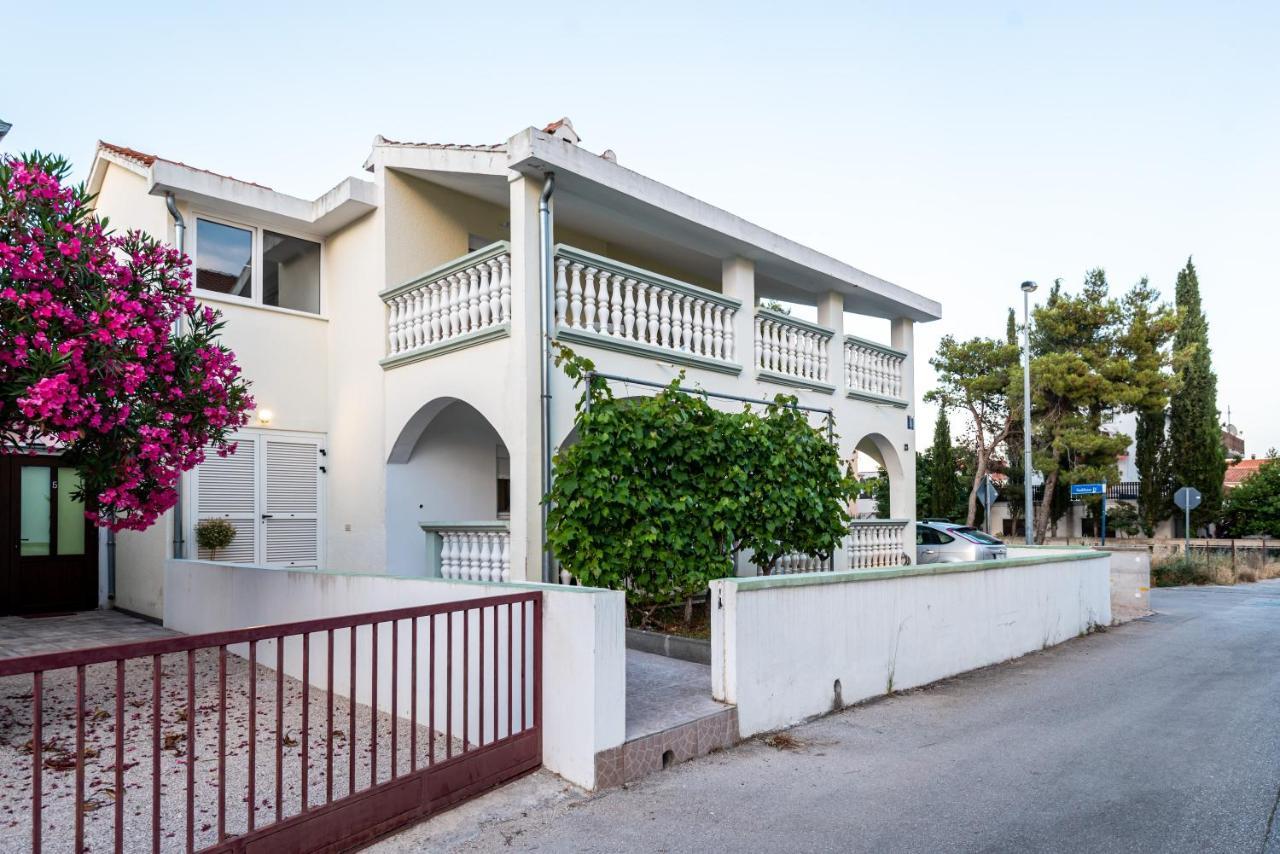 Magnolia Apartmani Vodice Kültér fotó